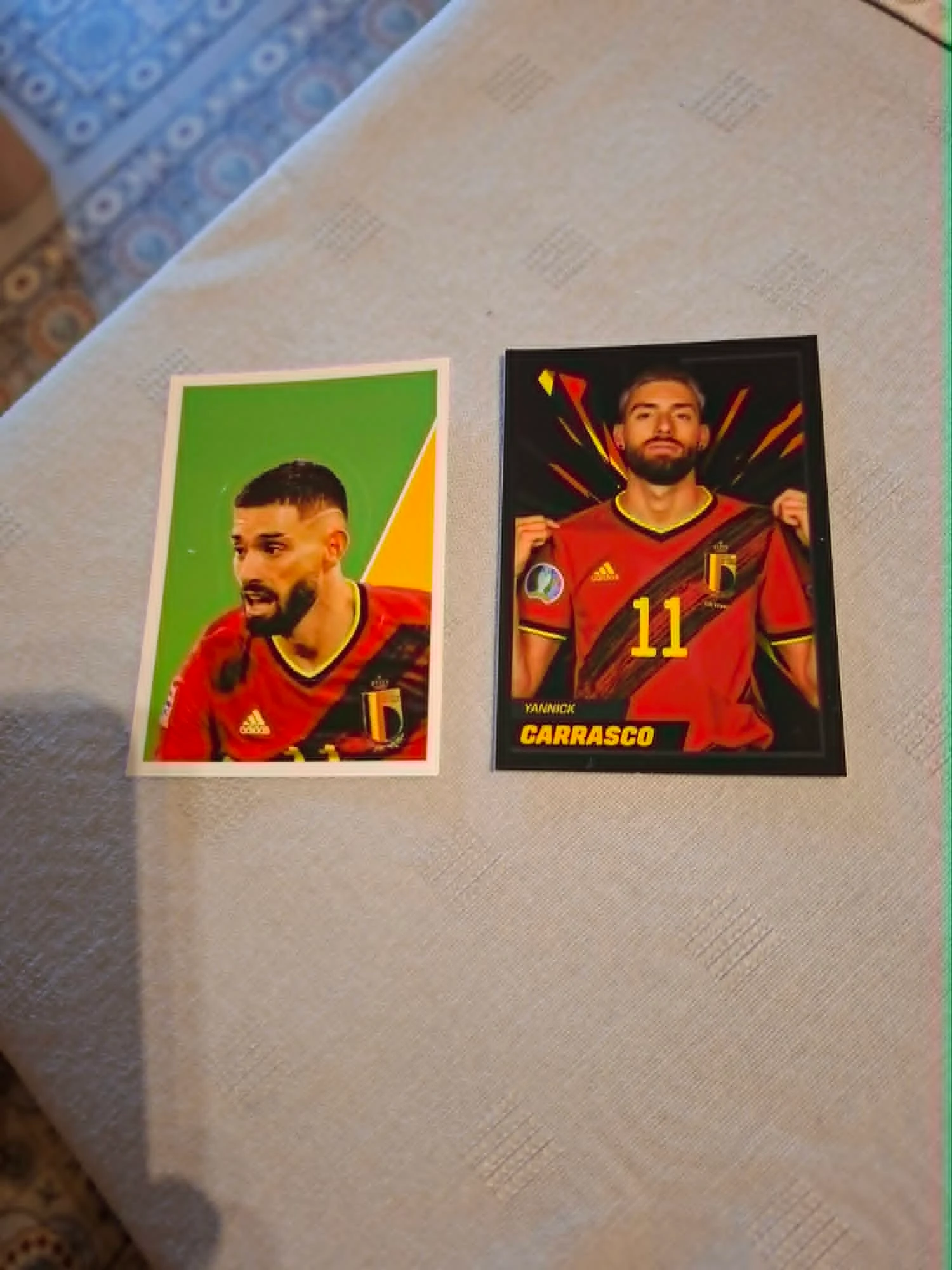 Panini / 2 Stickers / Yannick Carrasco / Rode Duivels